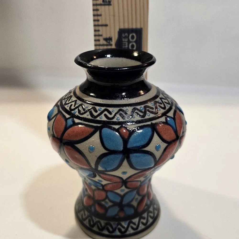 Servin Mervin 1996 Signed Artisan Pottery Bud Vase Blue Orange Geometric Floral‎